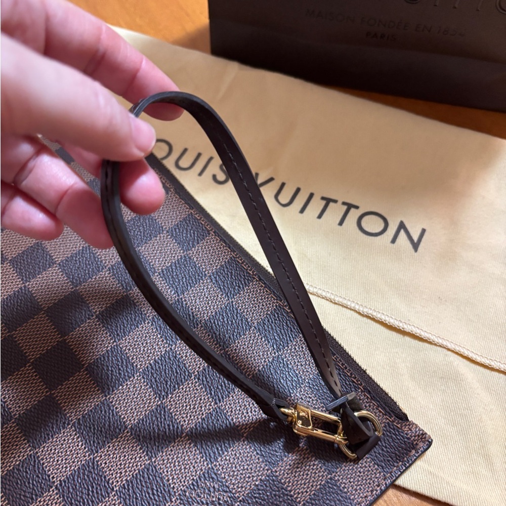 Louis Vuitton Neverfull MM Pouch Damier Ebene - Picture 4 of 7